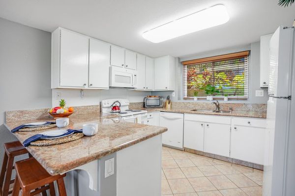 A functional U shaped kitchen