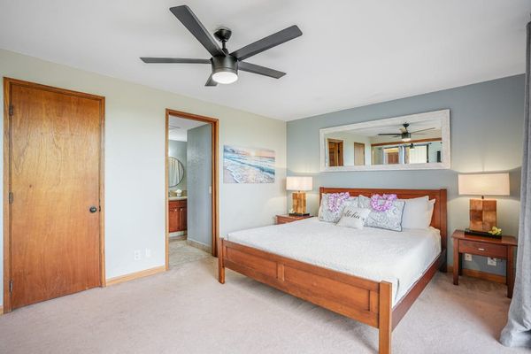 Bedroom with access to private bathroom