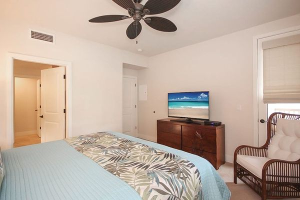 Comfortable King Bed for Restful Nights