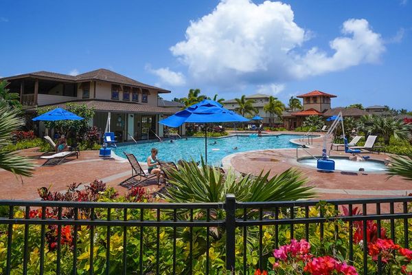 Poolside Paradise With Resort Views