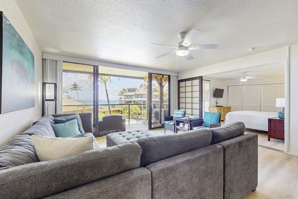 Bright Living Area Sanctuary For Effortless Unwinding