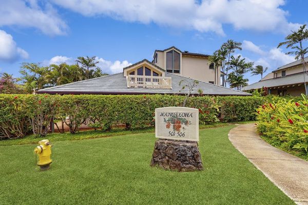 Beautifully Landscaped Front Lawn