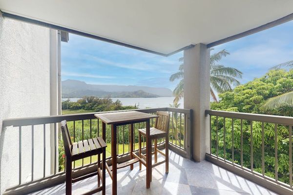 Enjoy fresh breezes and beautiful mountain views from this balcony