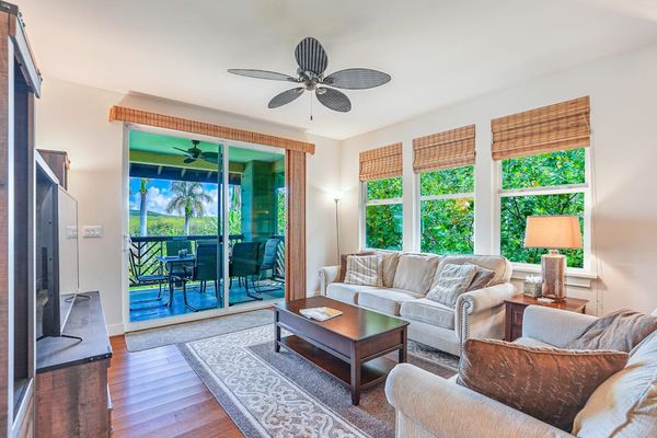 Sun Filled Living Space With Lanai Access