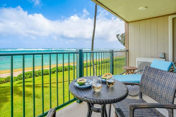 Oceanfront Balcony With Island Views