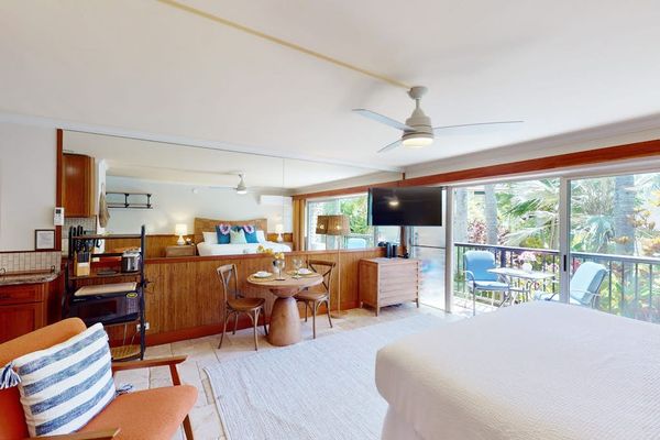 Relaxed Studio With Private Lanai