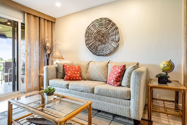 Cozy Coastal-Inspired Lounge
