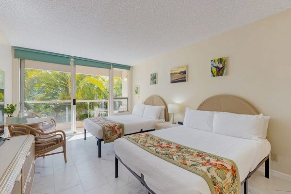 Bright Studio with comfortable seating and peaceful garden views