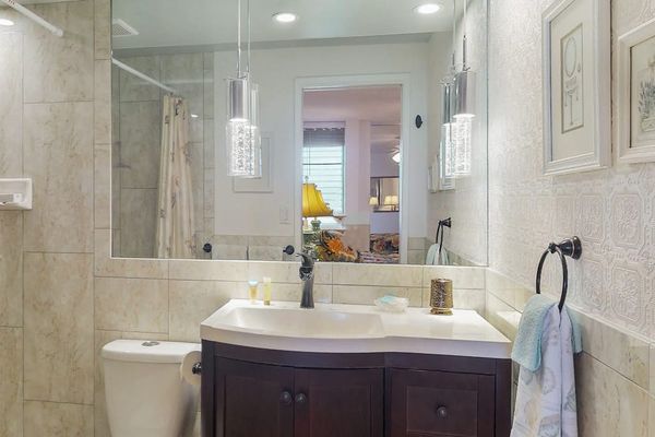 Modern Vanity With Resort Style