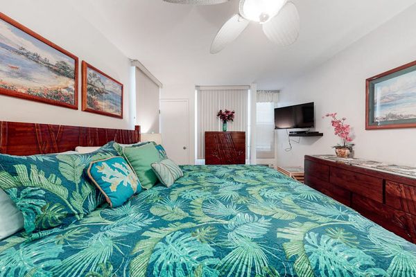 Peaceful Island Bedroom Retreat