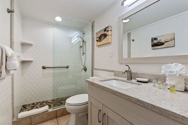 Fresh And Bright Spa Bathroom