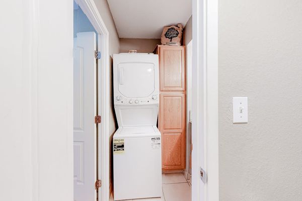 Convenient In-Unit Washer And Dryer