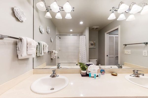 Double Vanity Bathroom Suite