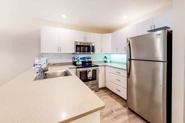 Modern Kitchen With Breakfast Bar