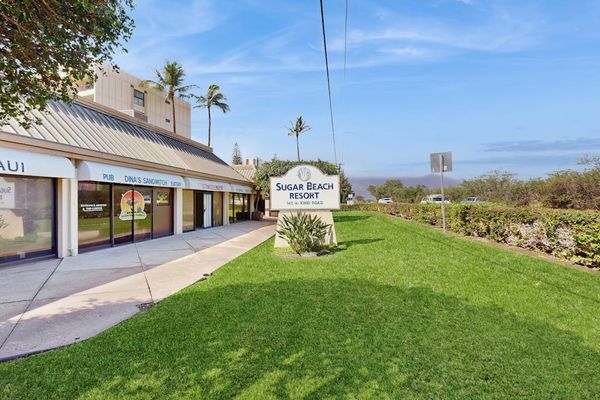 Restaurant, gift shop, massage and beach gear rental available on site