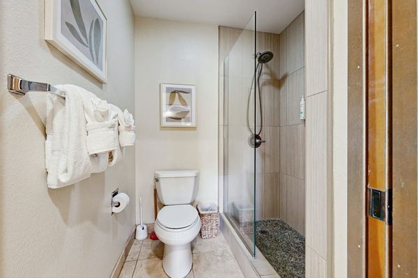 Walk-in shower for a refreshing start