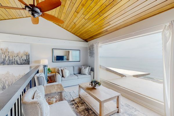 Loft Lounge With Panoramic Ocean Views