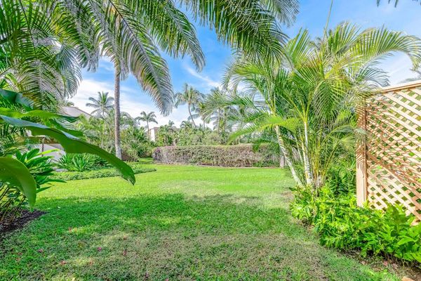 Lush Tropical Garden Retreat