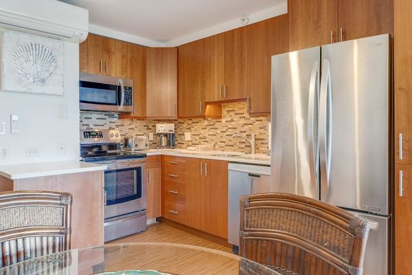 Chef's Kitchen With Premium Appliances