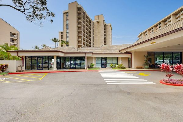 Grand Resort Arrival And Entrance