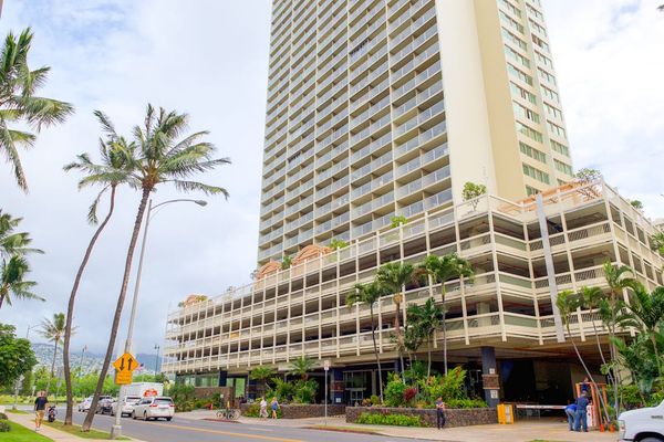 Welcome To Your Waikiki Island Escape