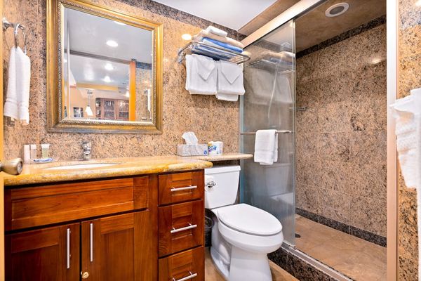Full bathroom offers everything needed for refreshing mornings and relaxing evenings daily