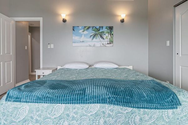 Wake refreshed in this inviting suite with a King bed