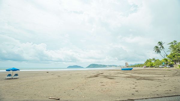 Meters to the beach