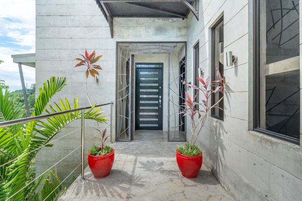 serene outdoor passage, perfect for enjoying the fresh air and natural surroundings