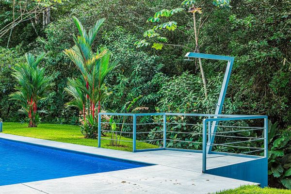 Rinse off before and after entering the pool - or enjoy a shower outside if you'd like!