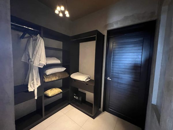 En-suite closet.
