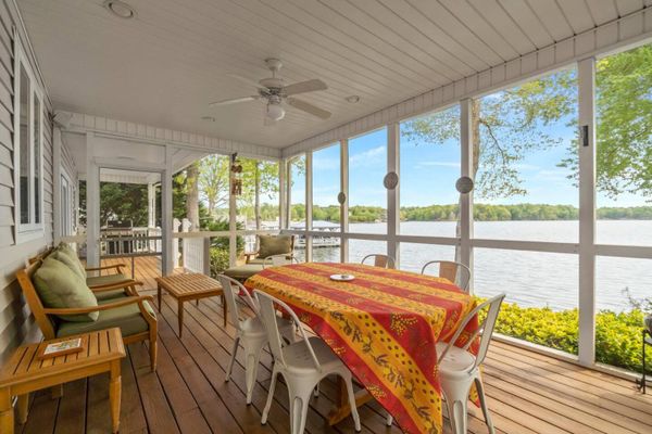 Screened Porch Dining Area