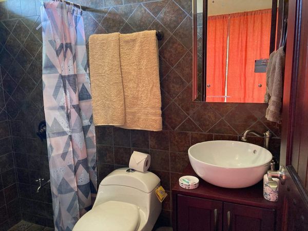 En-suite bathroom for Bedroom #2.