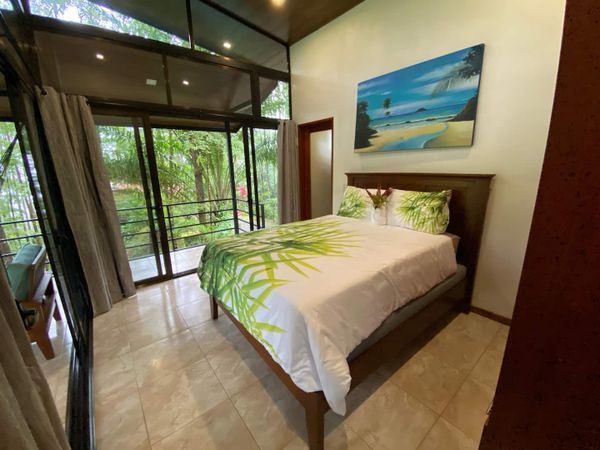 Suite in the Casita. En-suite bathroom, access to the patio.