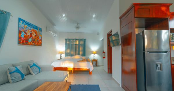 The Casita has two efficiency apartments. This property has exclusive access. 
Upstairs Casita