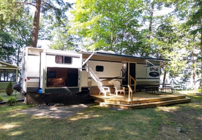 Lakefront!  Twin Birch Resort – The Loon