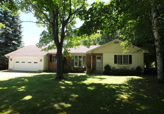 The maple cottage – walk to beach & lake michigan