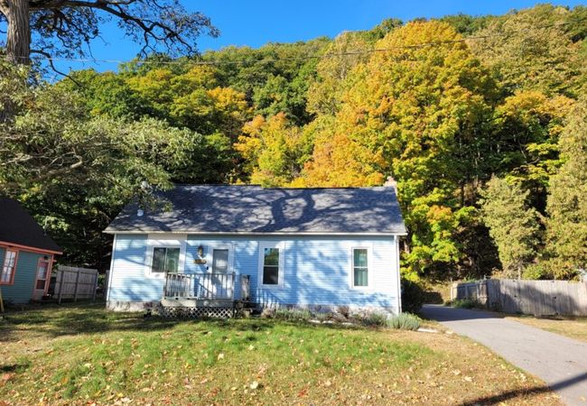 New!  Elberta Cottage – Very Cute! / Great Spot!
