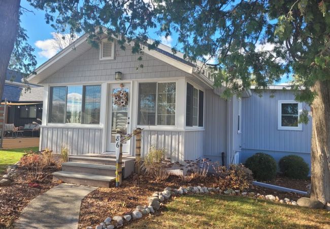 New! The lily pad on benzie blvd. – super cute!