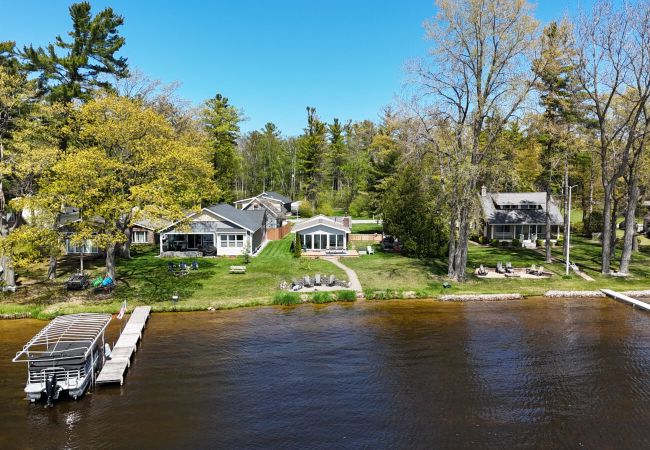 New! Loon lodge – lakefront with private dock!