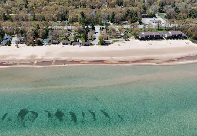 New!  Surfside 13 – Cute Lakefront Condo!