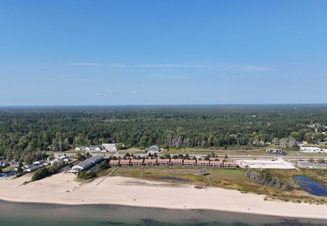 New! Carpe diem 365 – very cute lakefront condo!