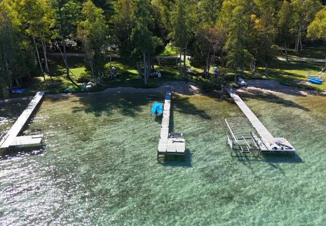 New!  Onkeonwe Cottage – Vintage Lakefront!