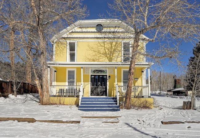 Historic 6br retreat w/ scenic views & game room