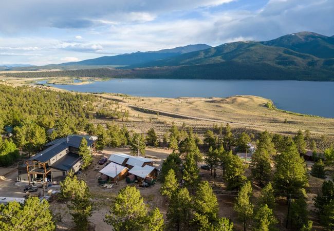 Cabin compound | lake + alpine lookout | fast wifi