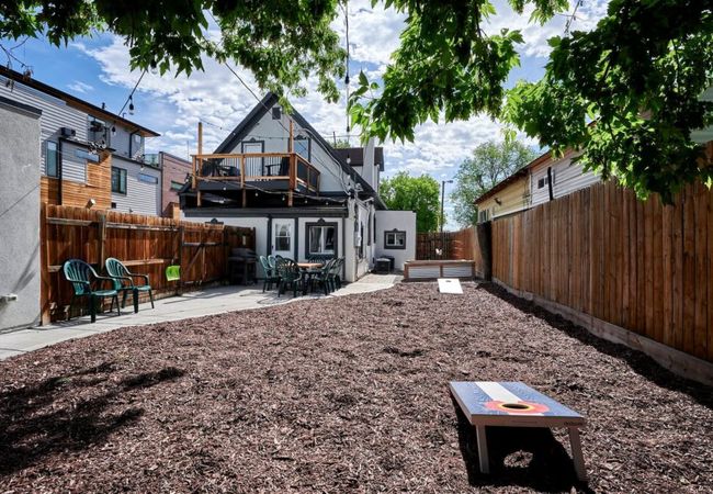 Work-friendly denver stay – rooftop deck & garden