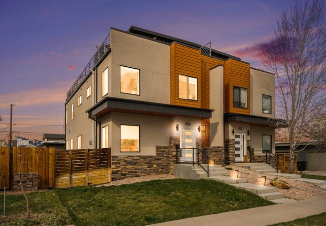 Walk to broncos stadium | hot tub & rooftop