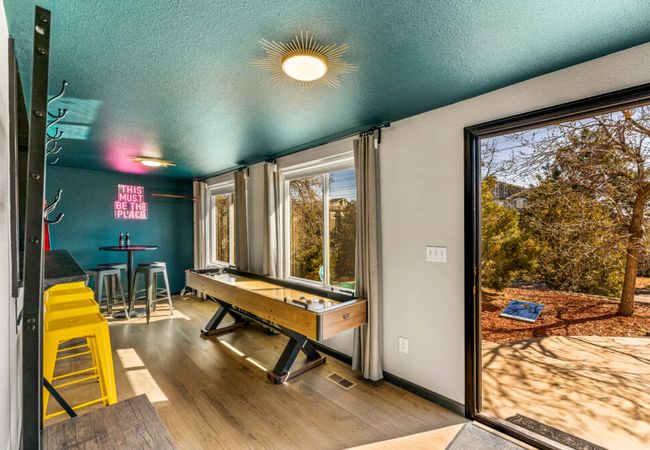 Game night house with eight rooms