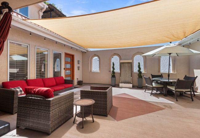 Heart of cherry creek | group retreat | hot tub