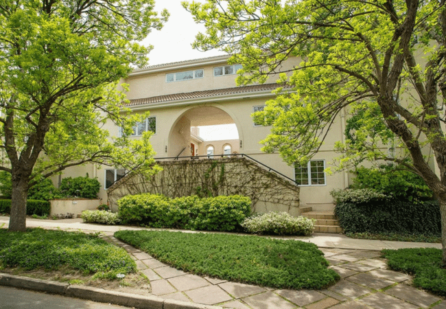 Heart of cherry creek | group retreat | hot tub